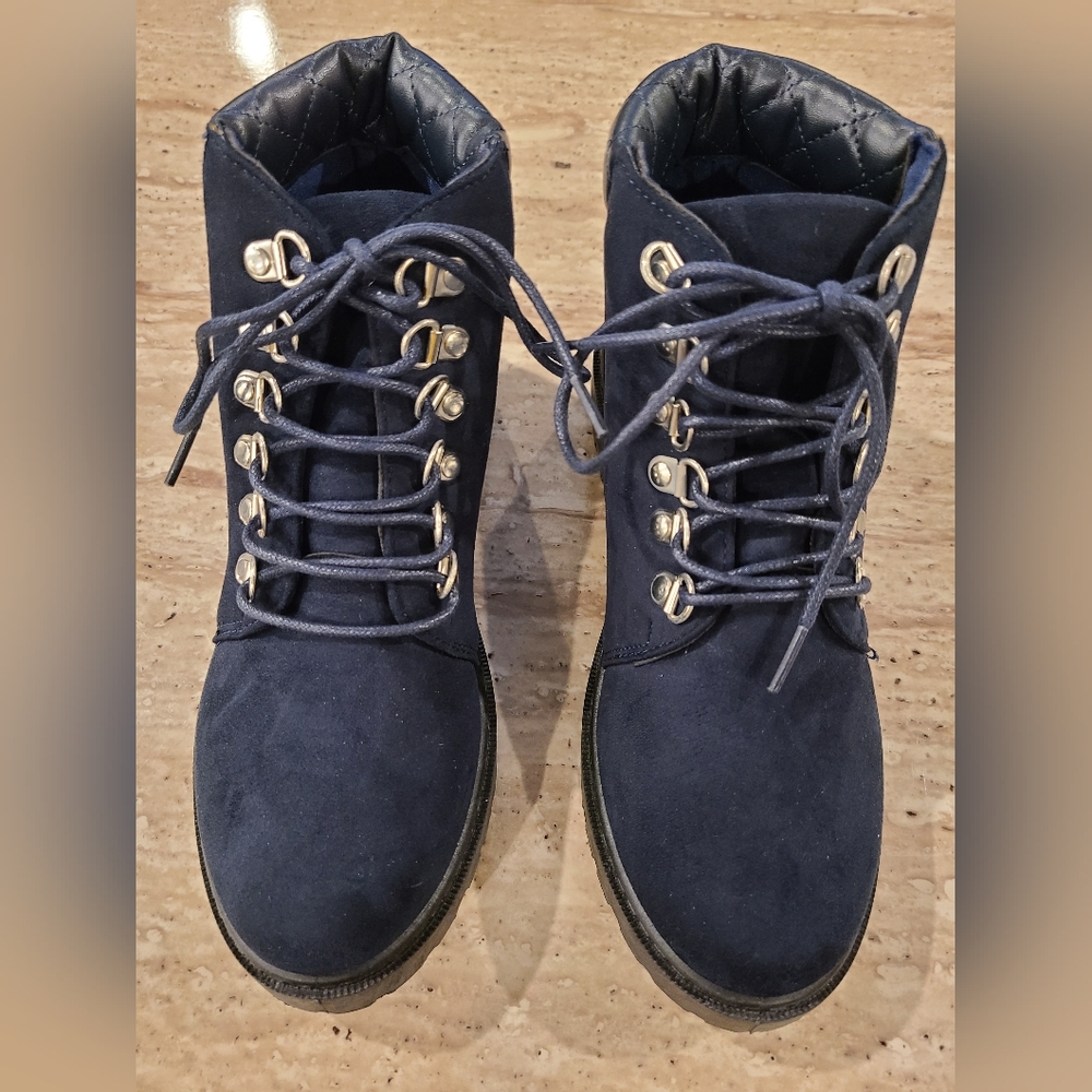 Wanted Navy Boots Size 7